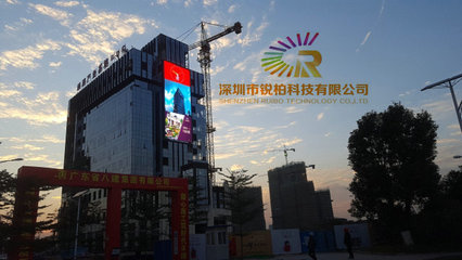 德陽DJ臺酒吧LED設計與高清背景屏、異形屏創新應用